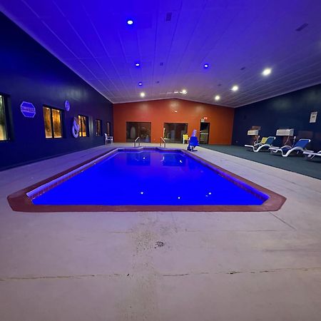 Super 8 by Wyndham Tucumcari Hotel Bagian luar foto