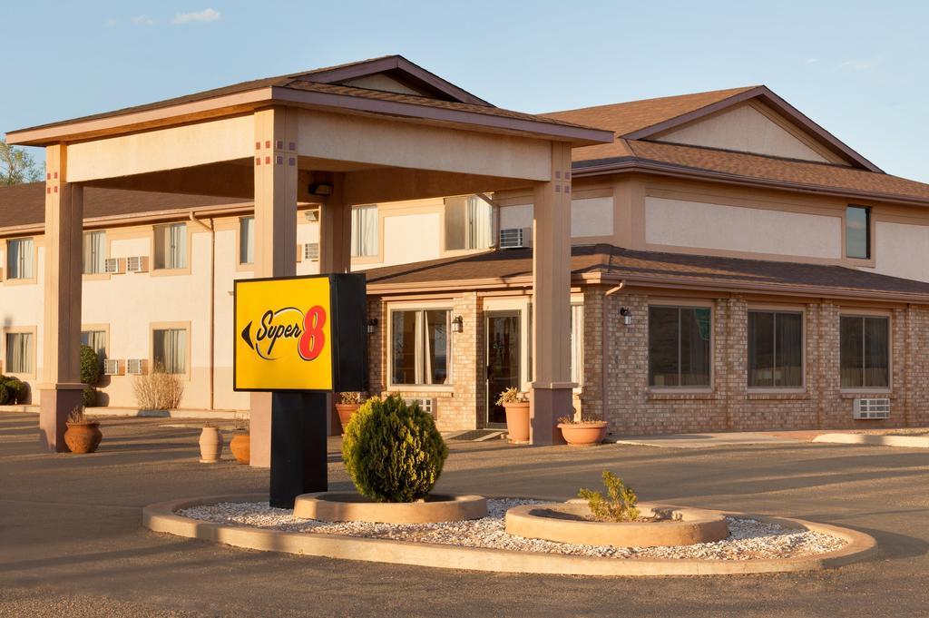 Super 8 by Wyndham Tucumcari Hotel Bagian luar foto
