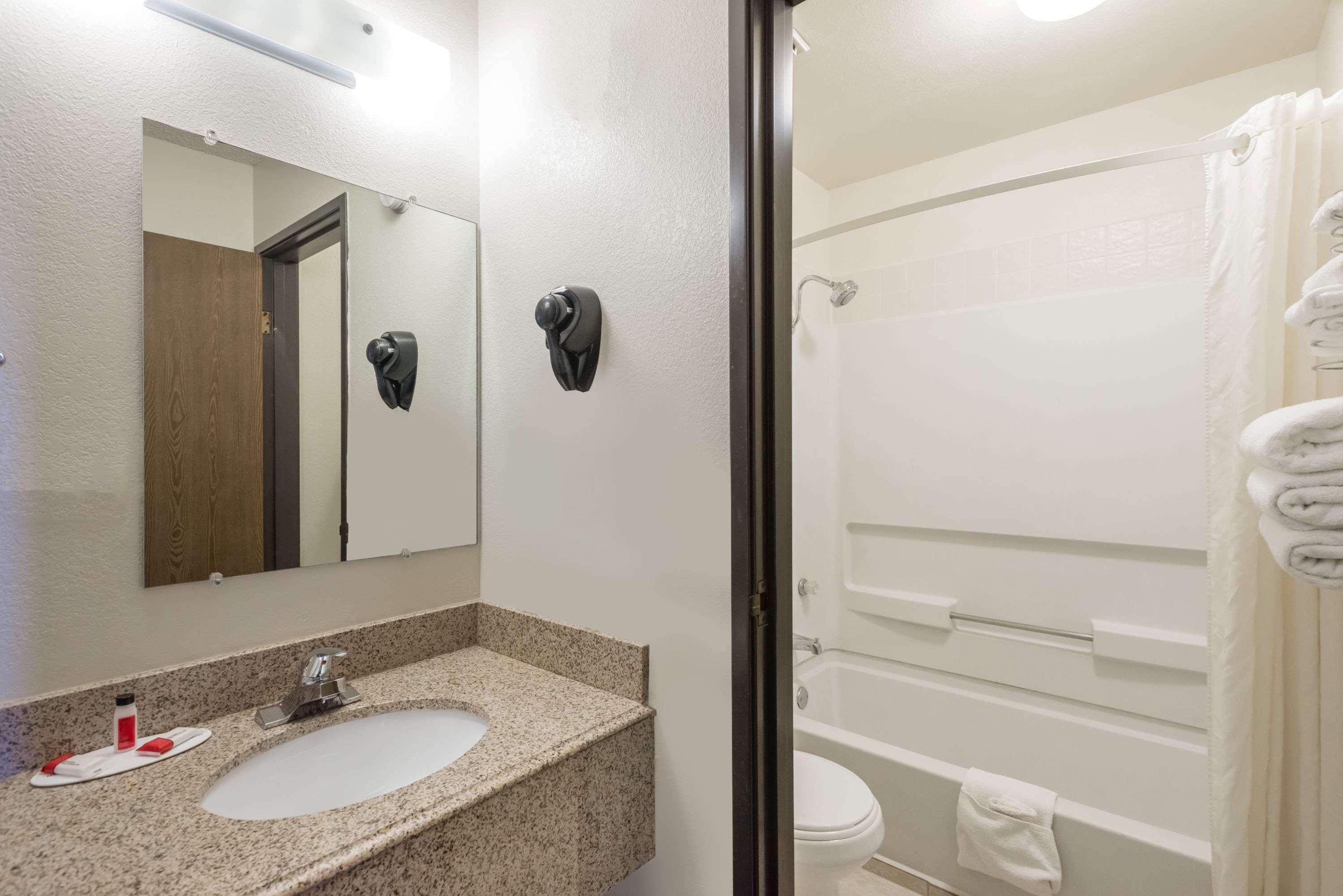 Super 8 by Wyndham Tucumcari Hotel Bagian luar foto