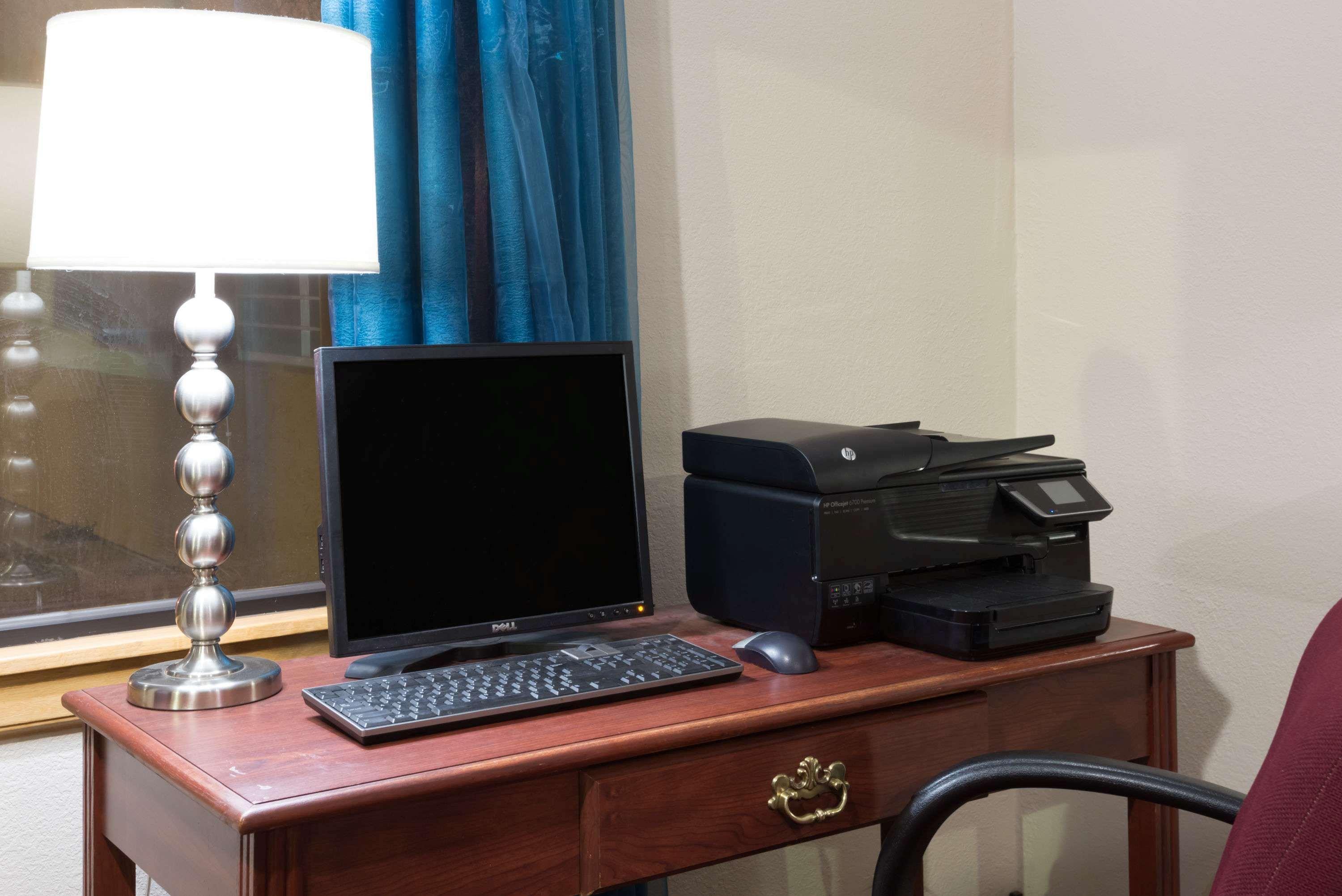 Super 8 by Wyndham Tucumcari Hotel Bagian luar foto
